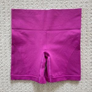 Lululemon high waisted sculpt regal plum shorts